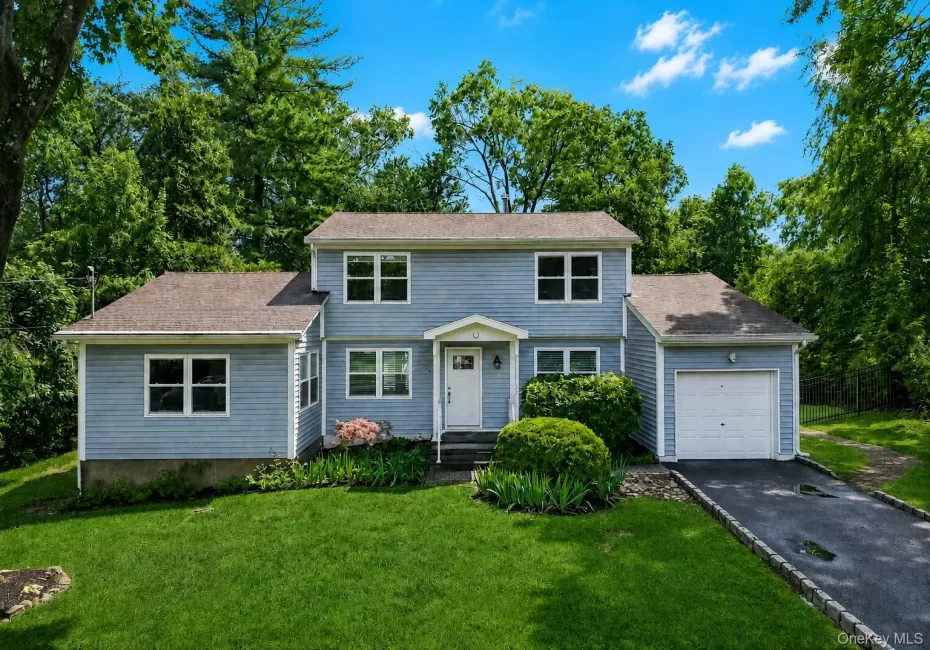 Move-in ready! Totally renovated 4/5 bedroom home in prime New City location Move-in ready! Totally renovated 4/5 bedroom home in prime New City location
