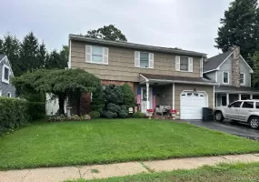60A Maplewood Road, Huntington, NY, 4 Bedrooms Bedrooms, 8 Rooms Rooms,2 BathroomsBathrooms,Residential,For Rent,Maplewood,0,1035610 60A Maplewood Road, Huntington, NY, 4 Bedrooms Bedrooms, 8 Rooms Rooms,2 BathroomsBathrooms,Residential,For Rent,Maplewood,0,1035610