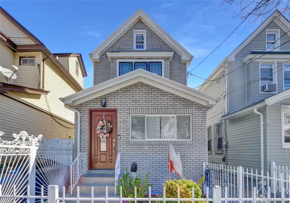 10749 117th Street, New York, NY, 4 Bedrooms Bedrooms, 7 Rooms Rooms,3 BathroomsBathrooms,Residential,For Rent,117th,0,1035609 10749 117th Street, New York, NY, 4 Bedrooms Bedrooms, 7 Rooms Rooms,3 BathroomsBathrooms,Residential,For Rent,117th,0,1035609