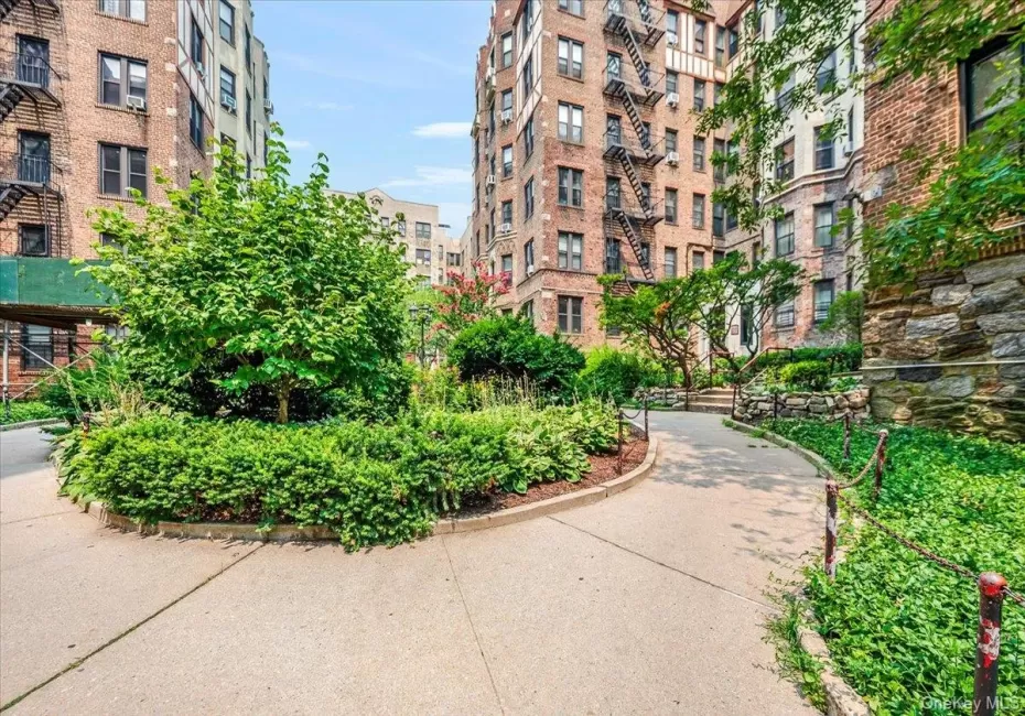 758 Brady Court, New York, NY, 2 Bedrooms Bedrooms, 5 Rooms Rooms,1 BathroomBathrooms,Residential,For Rent,Brady,0,1035444 758 Brady Court, New York, NY, 2 Bedrooms Bedrooms, 5 Rooms Rooms,1 BathroomBathrooms,Residential,For Rent,Brady,0,1035444