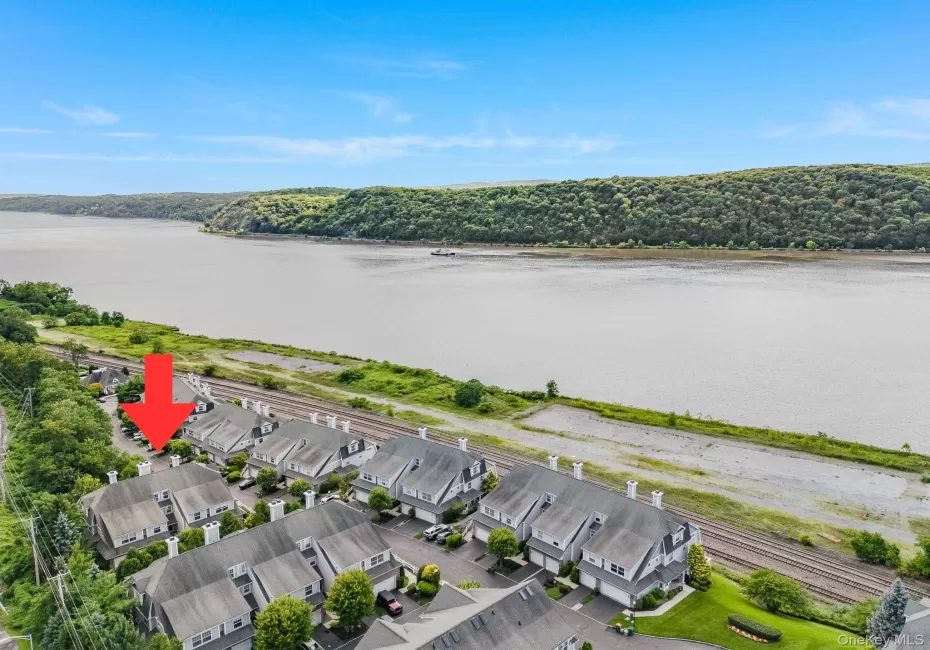 504 Southview Drive, Poughkeepsie, NY, 2 Bedrooms Bedrooms, 10 Rooms Rooms,2 BathroomsBathrooms,Residential,For Rent,Southview,0,1035359 504 Southview Drive, Poughkeepsie, NY, 2 Bedrooms Bedrooms, 10 Rooms Rooms,2 BathroomsBathrooms,Residential,For Rent,Southview,0,1035359