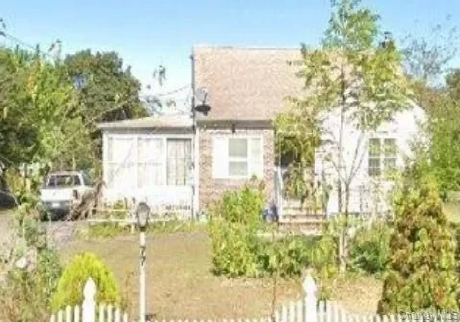 77 Farrington Avenue, Islip, NY, 4 Bedrooms Bedrooms, 7 Rooms Rooms,2 BathroomsBathrooms,Residential,For Rent,Farrington,0,1034770 77 Farrington Avenue, Islip, NY, 4 Bedrooms Bedrooms, 7 Rooms Rooms,2 BathroomsBathrooms,Residential,For Rent,Farrington,0,1034770