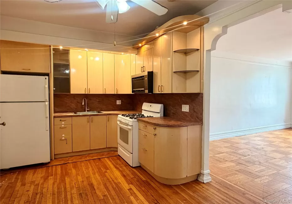 1717 Avenue, New York, NY, 1 Bedroom Bedrooms, 4 Rooms Rooms,1 BathroomBathrooms,Residential,For Rent,Avenue,0,1035632 1717 Avenue, New York, NY, 1 Bedroom Bedrooms, 4 Rooms Rooms,1 BathroomBathrooms,Residential,For Rent,Avenue,0,1035632