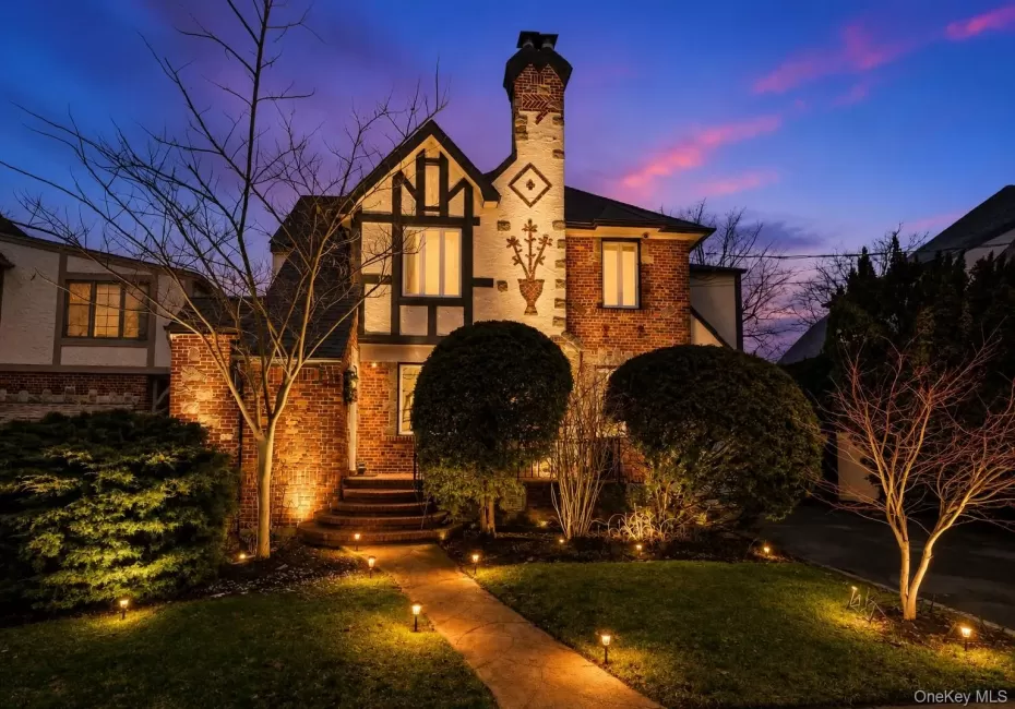 34 Reyam Road, Hempstead, NY, 3 Bedrooms Bedrooms, 9 Rooms Rooms,3 BathroomsBathrooms,Residential,For Rent,Reyam,0,1035000 34 Reyam Road, Hempstead, NY, 3 Bedrooms Bedrooms, 9 Rooms Rooms,3 BathroomsBathrooms,Residential,For Rent,Reyam,0,1035000