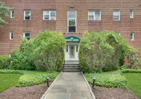 450 Pelham Road, New Rochelle, NY, 2 Bedrooms Bedrooms, 4 Rooms Rooms,1 BathroomBathrooms,Residential,For Rent,Pelham,0,1034628 450 Pelham Road, New Rochelle, NY, 2 Bedrooms Bedrooms, 4 Rooms Rooms,1 BathroomBathrooms,Residential,For Rent,Pelham,0,1034628