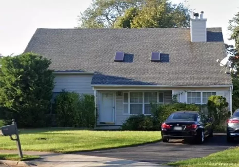 23 Chris Matt Court, Islip, NY, 5 Bedrooms Bedrooms, 12 Rooms Rooms,2 BathroomsBathrooms,Residential,For Rent,Chris Matt,0,1035708 23 Chris Matt Court, Islip, NY, 5 Bedrooms Bedrooms, 12 Rooms Rooms,2 BathroomsBathrooms,Residential,For Rent,Chris Matt,0,1035708