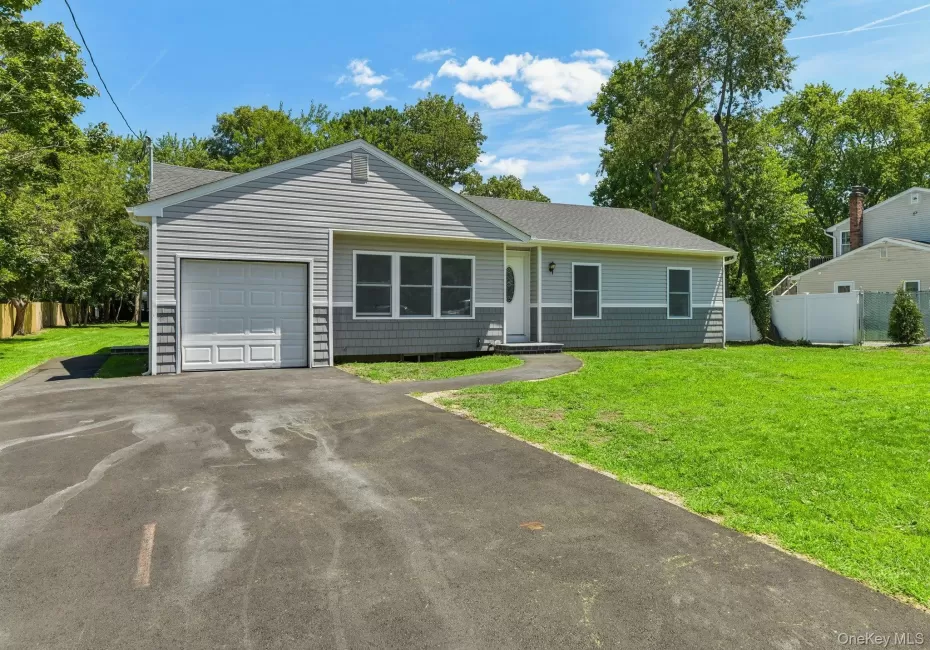 957 Bellmore Avenue, Islip, NY, 5 Bedrooms Bedrooms, 9 Rooms Rooms,3 BathroomsBathrooms,Residential,For Rent,Bellmore,0,1033199 957 Bellmore Avenue, Islip, NY, 5 Bedrooms Bedrooms, 9 Rooms Rooms,3 BathroomsBathrooms,Residential,For Rent,Bellmore,0,1033199