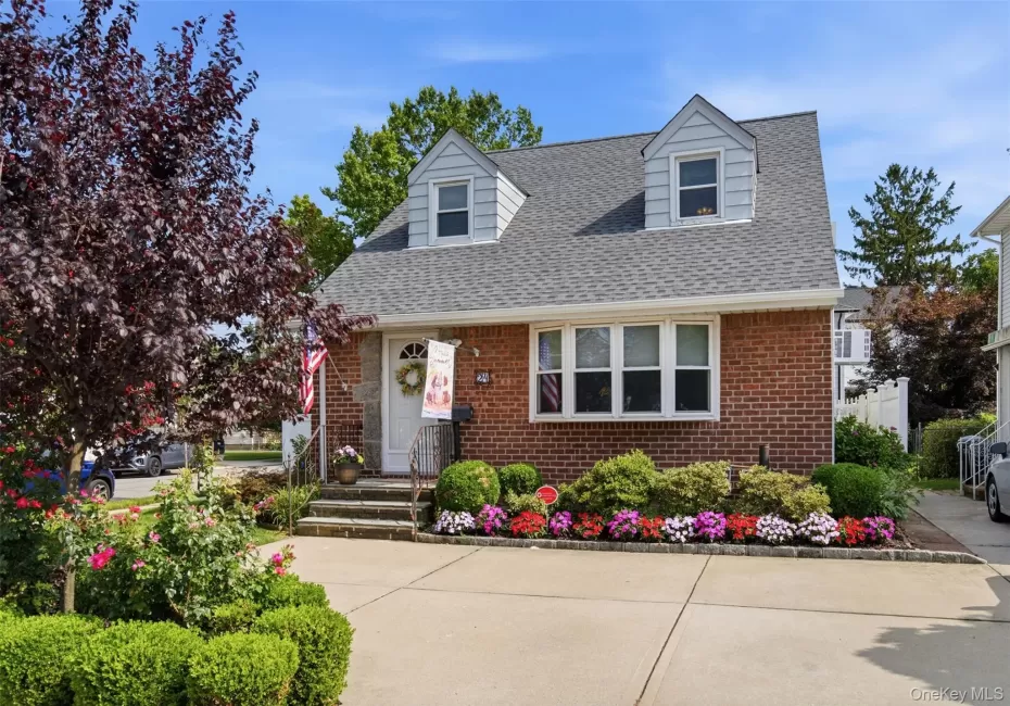 24 Broadmoor Lane, North Hempstead, NY, 5 Bedrooms Bedrooms, 8 Rooms Rooms,2 BathroomsBathrooms,Residential,For Rent,Broadmoor,0,1035305 24 Broadmoor Lane, North Hempstead, NY, 5 Bedrooms Bedrooms, 8 Rooms Rooms,2 BathroomsBathrooms,Residential,For Rent,Broadmoor,0,1035305