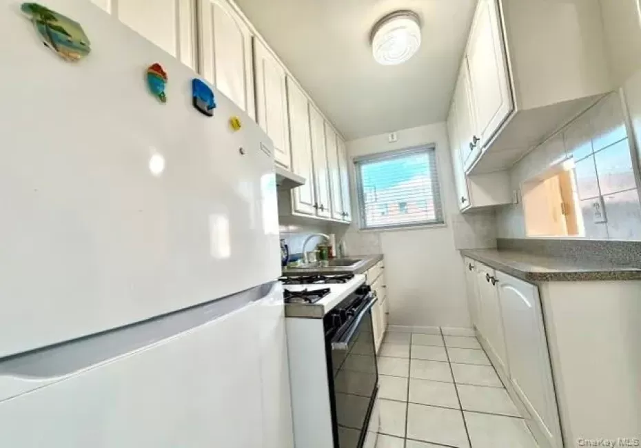 69-29 218th Street, New York, NY, 2 Bedrooms Bedrooms, 4 Rooms Rooms,1 BathroomBathrooms,Residential,For Rent,218th,0,1035635 69-29 218th Street, New York, NY, 2 Bedrooms Bedrooms, 4 Rooms Rooms,1 BathroomBathrooms,Residential,For Rent,218th,0,1035635