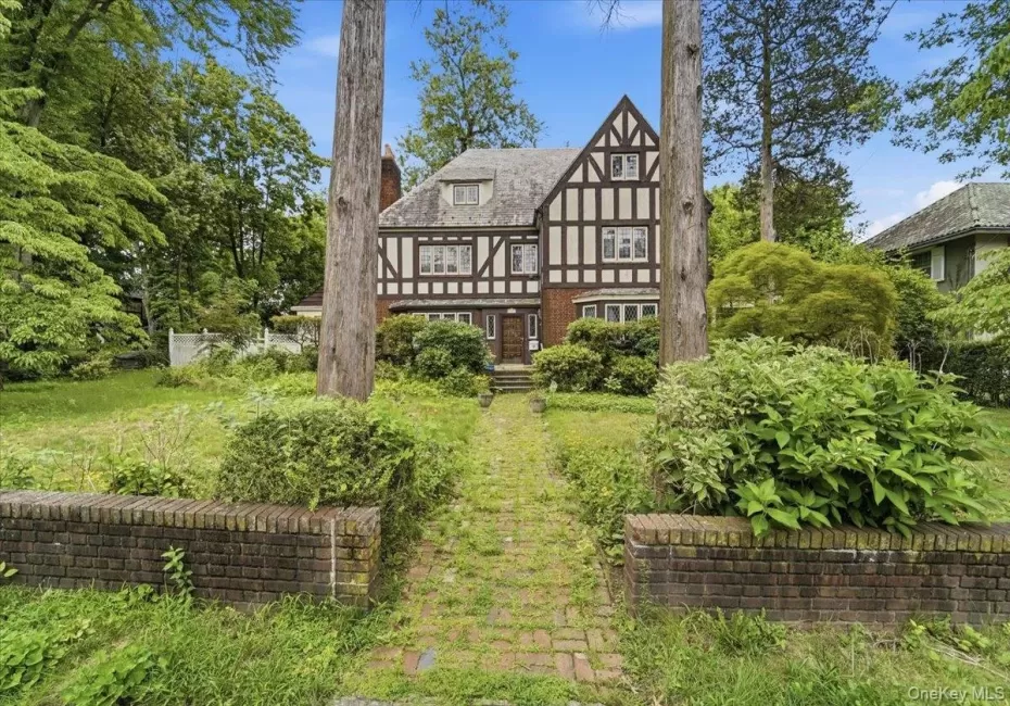 149 Esplanade, Mount Vernon, NY, 6 Bedrooms Bedrooms, 8 Rooms Rooms,5 BathroomsBathrooms,Residential,For Rent,Esplanade,0,1035819 149 Esplanade, Mount Vernon, NY, 6 Bedrooms Bedrooms, 8 Rooms Rooms,5 BathroomsBathrooms,Residential,For Rent,Esplanade,0,1035819
