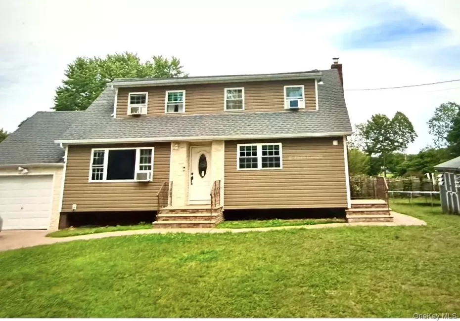 19 35th Street, Babylon, NY, 4 Bedrooms Bedrooms, 8 Rooms Rooms,2 BathroomsBathrooms,Residential,For Rent,35th,0,1034083 19 35th Street, Babylon, NY, 4 Bedrooms Bedrooms, 8 Rooms Rooms,2 BathroomsBathrooms,Residential,For Rent,35th,0,1034083