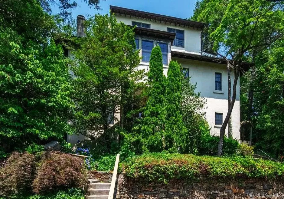 2727 Netherland Avenue, New York, NY, 4 Bedrooms Bedrooms, 7 Rooms Rooms,3 BathroomsBathrooms,Residential,For Rent,Netherland,0,1035581 2727 Netherland Avenue, New York, NY, 4 Bedrooms Bedrooms, 7 Rooms Rooms,3 BathroomsBathrooms,Residential,For Rent,Netherland,0,1035581