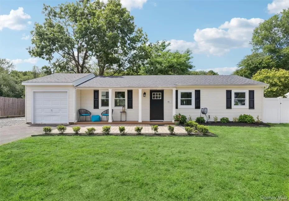 91 Circle Drive, Brookhaven, NY, 3 Bedrooms Bedrooms, 7 Rooms Rooms,1 BathroomBathrooms,Residential,For Rent,Circle,0,1035597 91 Circle Drive, Brookhaven, NY, 3 Bedrooms Bedrooms, 7 Rooms Rooms,1 BathroomBathrooms,Residential,For Rent,Circle,0,1035597