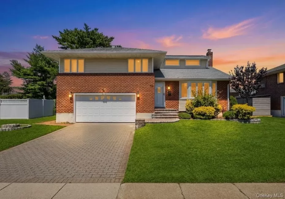 4 Balsam Drive, Oyster Bay, NY, 4 Bedrooms Bedrooms, 8 Rooms Rooms,2 BathroomsBathrooms,Residential,For Rent,Balsam,0,1034569 4 Balsam Drive, Oyster Bay, NY, 4 Bedrooms Bedrooms, 8 Rooms Rooms,2 BathroomsBathrooms,Residential,For Rent,Balsam,0,1034569