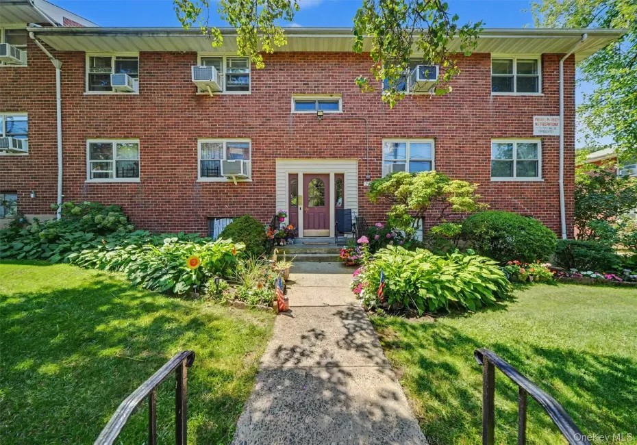 20 Dehaven Drive, Yonkers, NY, 1 Bedroom Bedrooms, 5 Rooms Rooms,1 BathroomBathrooms,Residential,For Rent,Dehaven,0,1033929 20 Dehaven Drive, Yonkers, NY, 1 Bedroom Bedrooms, 5 Rooms Rooms,1 BathroomBathrooms,Residential,For Rent,Dehaven,0,1033929