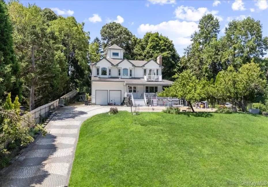 31 Bevin Road, Huntington, NY, 4 Bedrooms Bedrooms, 10 Rooms Rooms,2 BathroomsBathrooms,Residential,For Rent,Bevin,0,1035180 31 Bevin Road, Huntington, NY, 4 Bedrooms Bedrooms, 10 Rooms Rooms,2 BathroomsBathrooms,Residential,For Rent,Bevin,0,1035180