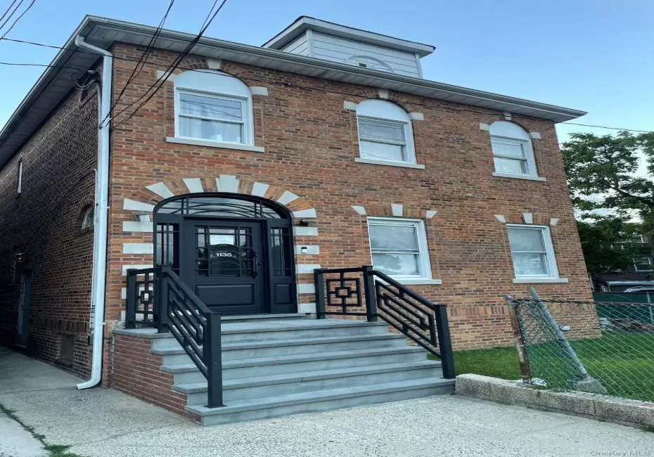 1135 Waring Avenue, New York, NY, 3 Bedrooms Bedrooms, 7 Rooms Rooms,2 BathroomsBathrooms,Residential Lease,For Rent,Waring,0,1035911 1135 Waring Avenue, New York, NY, 3 Bedrooms Bedrooms, 7 Rooms Rooms,2 BathroomsBathrooms,Residential Lease,For Rent,Waring,0,1035911