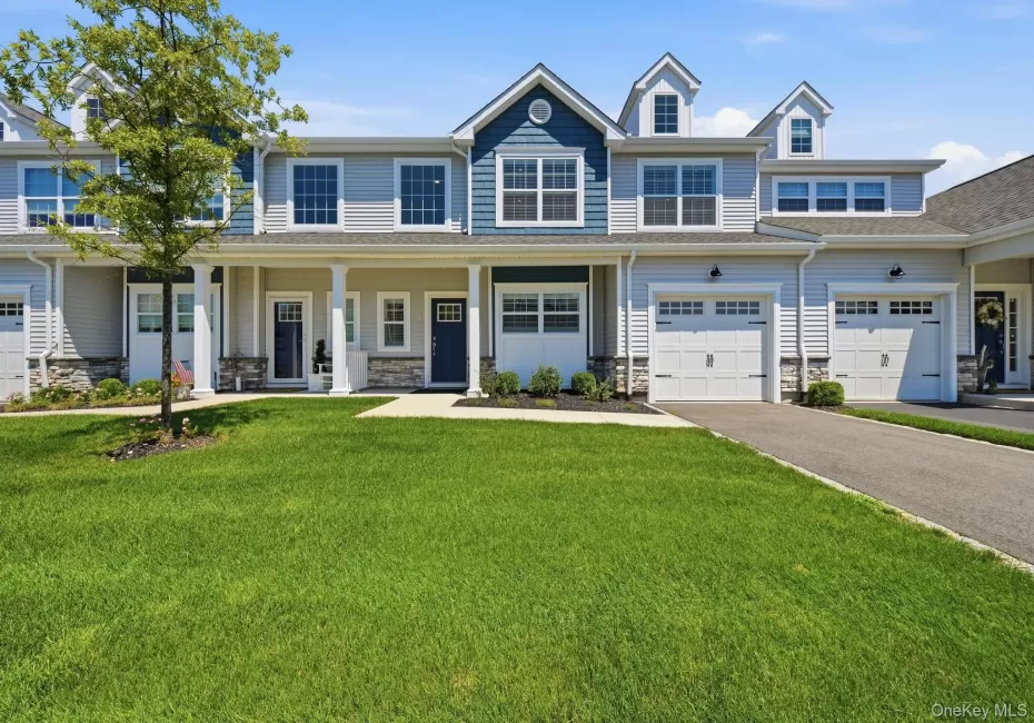 72 Farm Acre Circle, Brookhaven, NY, 2 Bedrooms Bedrooms, 7 Rooms Rooms,2 BathroomsBathrooms,Residential,For Rent,Farm Acre,0,1035666 72 Farm Acre Circle, Brookhaven, NY, 2 Bedrooms Bedrooms, 7 Rooms Rooms,2 BathroomsBathrooms,Residential,For Rent,Farm Acre,0,1035666