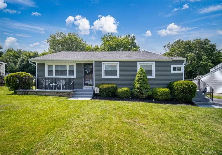 26 Delaware Road, Newburgh (town), NY, 3 Bedrooms Bedrooms, 7 Rooms Rooms,2 BathroomsBathrooms,Residential,For Rent,Delaware,0,1033837 26 Delaware Road, Newburgh (town), NY, 3 Bedrooms Bedrooms, 7 Rooms Rooms,2 BathroomsBathrooms,Residential,For Rent,Delaware,0,1033837