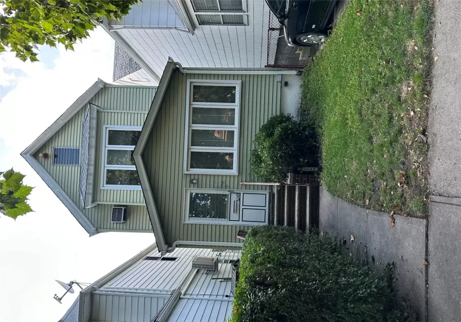 6249 80th Road, New York, NY, 3 Bedrooms Bedrooms, 7 Rooms Rooms,2 BathroomsBathrooms,Residential,For Rent,80th,0,1036065 6249 80th Road, New York, NY, 3 Bedrooms Bedrooms, 7 Rooms Rooms,2 BathroomsBathrooms,Residential,For Rent,80th,0,1036065