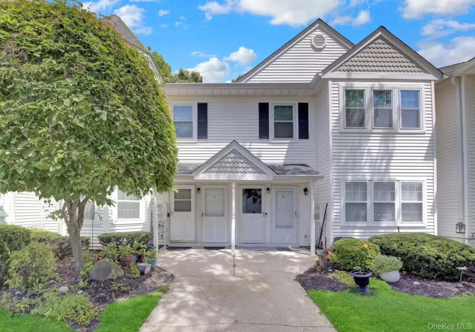 4 Country View Lane, Brookhaven, NY, 2 Bedrooms Bedrooms, 5 Rooms Rooms,1 BathroomBathrooms,Residential,For Rent,Country View,0,1036055 4 Country View Lane, Brookhaven, NY, 2 Bedrooms Bedrooms, 5 Rooms Rooms,1 BathroomBathrooms,Residential,For Rent,Country View,0,1036055
