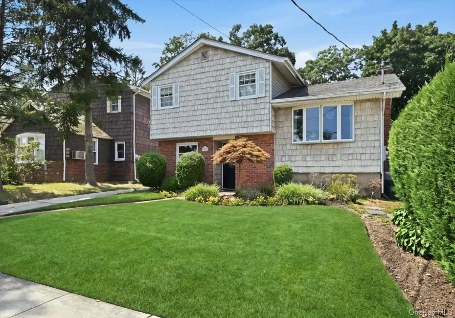 1981 Lenox Avenue, Hempstead, NY, 3 Bedrooms Bedrooms, 7 Rooms Rooms,1 BathroomBathrooms,Residential,For Rent,Lenox,0,1036131 1981 Lenox Avenue, Hempstead, NY, 3 Bedrooms Bedrooms, 7 Rooms Rooms,1 BathroomBathrooms,Residential,For Rent,Lenox,0,1036131