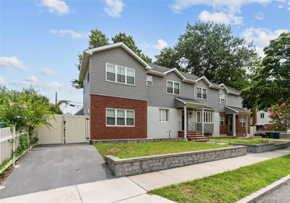 8015 Little Neck Parkway, New York, NY, 5 Bedrooms Bedrooms, 10 Rooms Rooms,4 BathroomsBathrooms,Residential,For Rent,Little Neck,0,1022700 8015 Little Neck Parkway, New York, NY, 5 Bedrooms Bedrooms, 10 Rooms Rooms,4 BathroomsBathrooms,Residential,For Rent,Little Neck,0,1022700