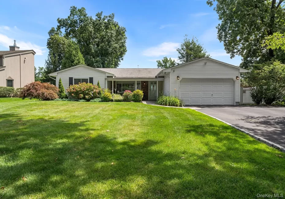 11 Pimlico Drive, Smithtown, NY, 3 Bedrooms Bedrooms, 7 Rooms Rooms,2 BathroomsBathrooms,Residential,For Rent,Pimlico,0,1035561 11 Pimlico Drive, Smithtown, NY, 3 Bedrooms Bedrooms, 7 Rooms Rooms,2 BathroomsBathrooms,Residential,For Rent,Pimlico,0,1035561