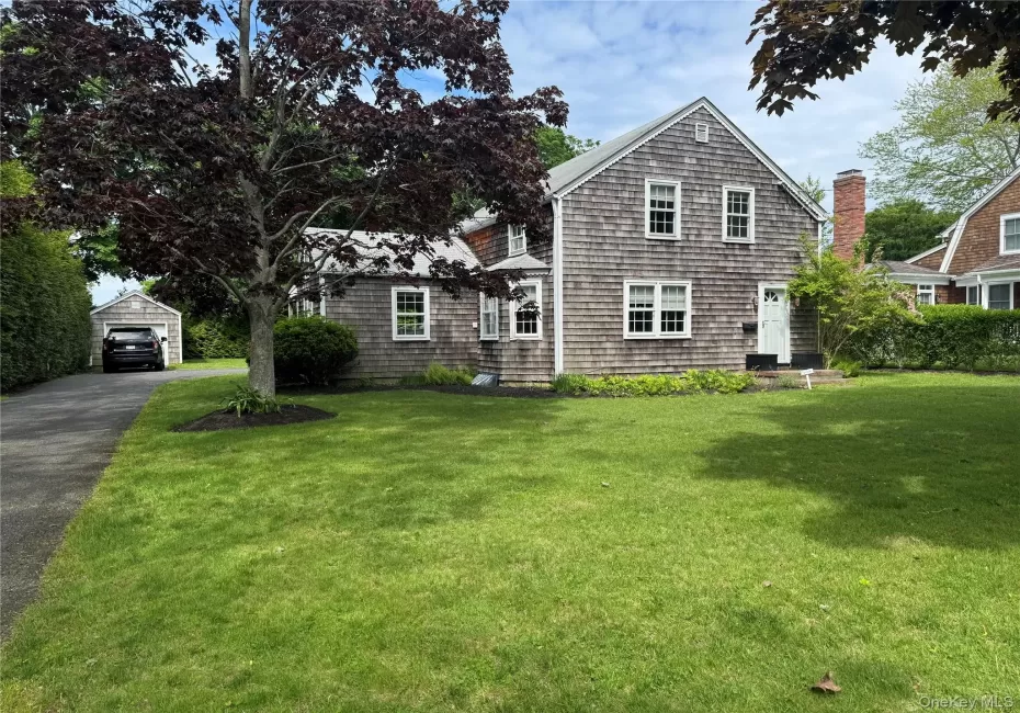 21 Elm Street, Southampton, NY, 3 Bedrooms Bedrooms, 6 Rooms Rooms,2 BathroomsBathrooms,Residential Lease,For Rent,Elm Street,0,1036139 21 Elm Street, Southampton, NY, 3 Bedrooms Bedrooms, 6 Rooms Rooms,2 BathroomsBathrooms,Residential Lease,For Rent,Elm Street,0,1036139