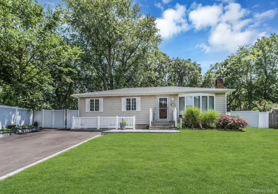 58 Crescent Place, Smithtown, NY, 4 Bedrooms Bedrooms, 8 Rooms Rooms,3 BathroomsBathrooms,Residential,For Rent,Crescent,0,1036165 58 Crescent Place, Smithtown, NY, 4 Bedrooms Bedrooms, 8 Rooms Rooms,3 BathroomsBathrooms,Residential,For Rent,Crescent,0,1036165