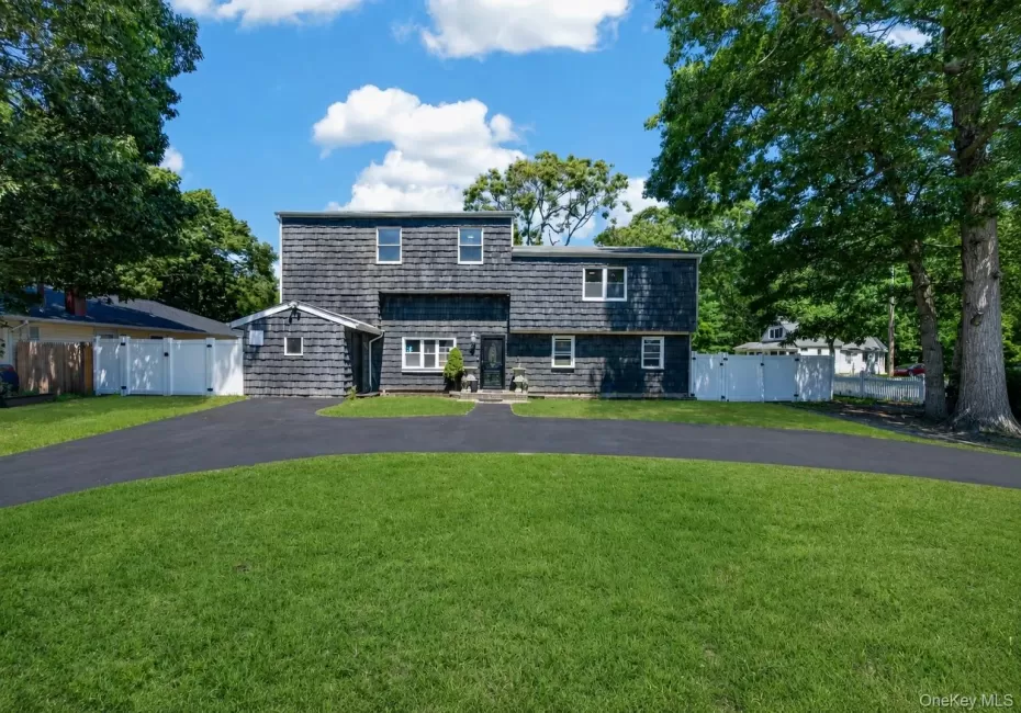 3 Lee Place, Brookhaven, NY, 5 Bedrooms Bedrooms, 7 Rooms Rooms,3 BathroomsBathrooms,Residential,For Rent,Lee,0,1036168 3 Lee Place, Brookhaven, NY, 5 Bedrooms Bedrooms, 7 Rooms Rooms,3 BathroomsBathrooms,Residential,For Rent,Lee,0,1036168