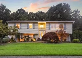 34 Strathmore Drive, Clarkstown, NY, 4 Bedrooms Bedrooms, ,2 BathroomsBathrooms,Residential,For Rent,Strathmore,0,1035640 34 Strathmore Drive, Clarkstown, NY, 4 Bedrooms Bedrooms, ,2 BathroomsBathrooms,Residential,For Rent,Strathmore,0,1035640