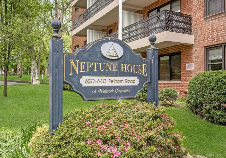 The Neptune House at 640 Pelham Road The Neptune House at 640 Pelham Road