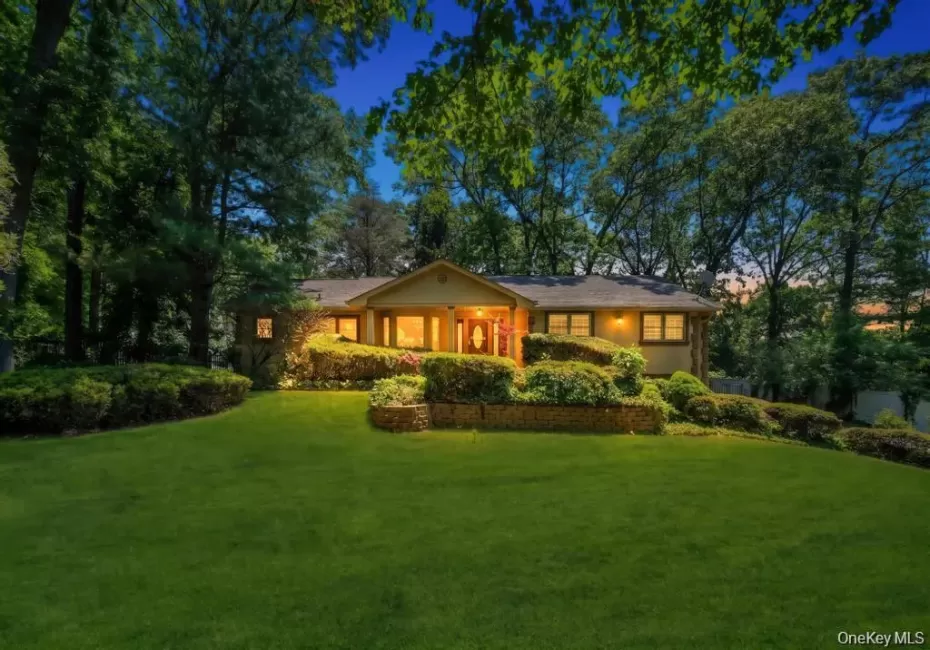 28 Penn Drive, Huntington, NY, 4 Bedrooms Bedrooms, 7 Rooms Rooms,3 BathroomsBathrooms,Residential,For Rent,Penn Drive,0,1033190 28 Penn Drive, Huntington, NY, 4 Bedrooms Bedrooms, 7 Rooms Rooms,3 BathroomsBathrooms,Residential,For Rent,Penn Drive,0,1033190