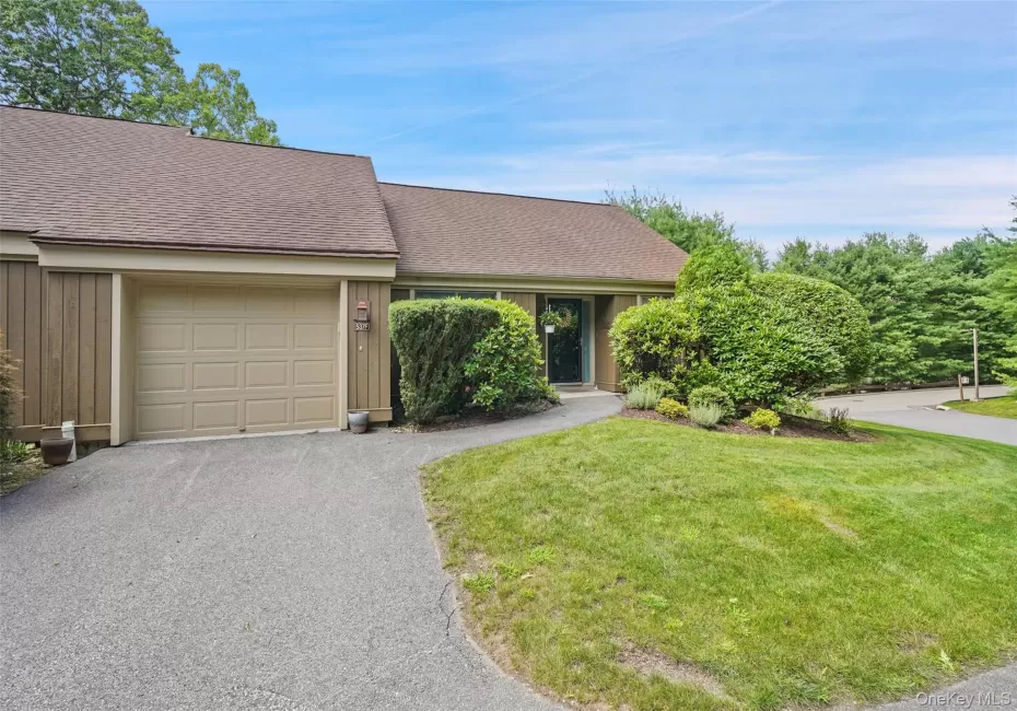 Welcome to 537F Heritage Hills! Welcome to 537F Heritage Hills!