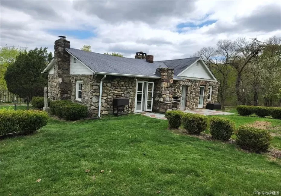 649 Lakes Road, Monroe, NY, 1 Bedroom Bedrooms, 3 Rooms Rooms,1 BathroomBathrooms,Residential Lease,For Rent,Lakes,0,1030150 649 Lakes Road, Monroe, NY, 1 Bedroom Bedrooms, 3 Rooms Rooms,1 BathroomBathrooms,Residential Lease,For Rent,Lakes,0,1030150