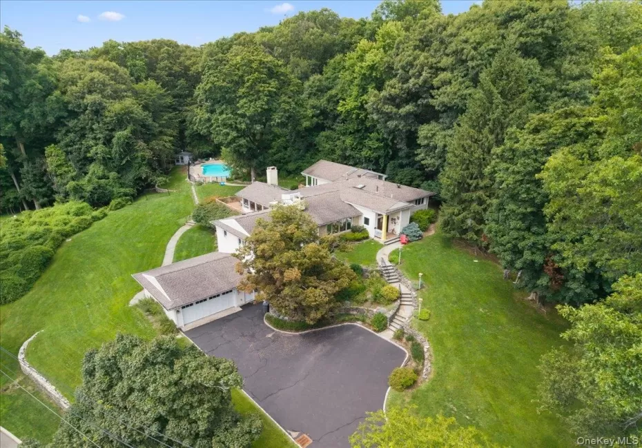 5 Agnes Circle, Greenburgh, NY, 4 Bedrooms Bedrooms, 9 Rooms Rooms,4 BathroomsBathrooms,Residential Lease,For Rent,Agnes,0,1007276 5 Agnes Circle, Greenburgh, NY, 4 Bedrooms Bedrooms, 9 Rooms Rooms,4 BathroomsBathrooms,Residential Lease,For Rent,Agnes,0,1007276