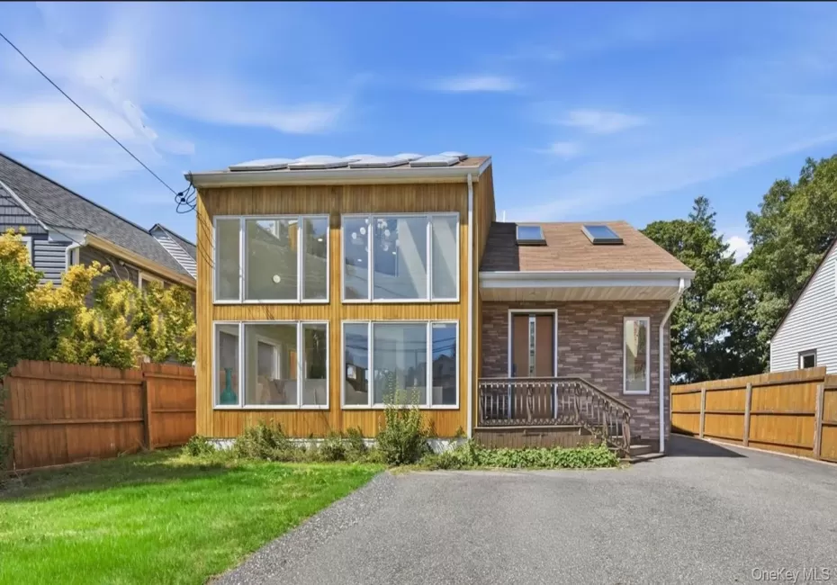 308 5th Avenue, Huntington, NY, 5 Bedrooms Bedrooms, 12 Rooms Rooms,4 BathroomsBathrooms,Residential,For Rent,5th,0,1036172 308 5th Avenue, Huntington, NY, 5 Bedrooms Bedrooms, 12 Rooms Rooms,4 BathroomsBathrooms,Residential,For Rent,5th,0,1036172