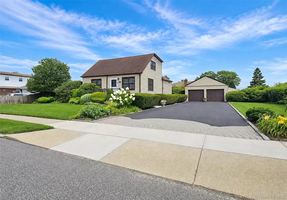 823 5th Street, West Babylon, NY, 3 Bedrooms Bedrooms, 7 Rooms Rooms,2 BathroomsBathrooms,Residential,For Rent,5th,0,1033328 823 5th Street, West Babylon, NY, 3 Bedrooms Bedrooms, 7 Rooms Rooms,2 BathroomsBathrooms,Residential,For Rent,5th,0,1033328