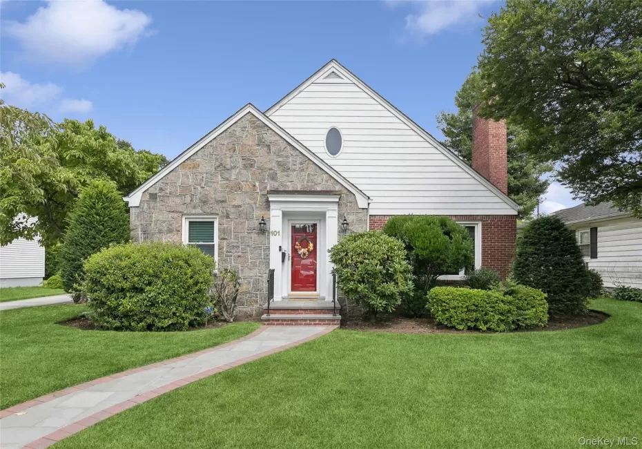 101 Lefferts Road, Hempstead, NY, 3 Bedrooms Bedrooms, 8 Rooms Rooms,2 BathroomsBathrooms,Residential Lease,For Rent,Lefferts,0,1034112 101 Lefferts Road, Hempstead, NY, 3 Bedrooms Bedrooms, 8 Rooms Rooms,2 BathroomsBathrooms,Residential Lease,For Rent,Lefferts,0,1034112