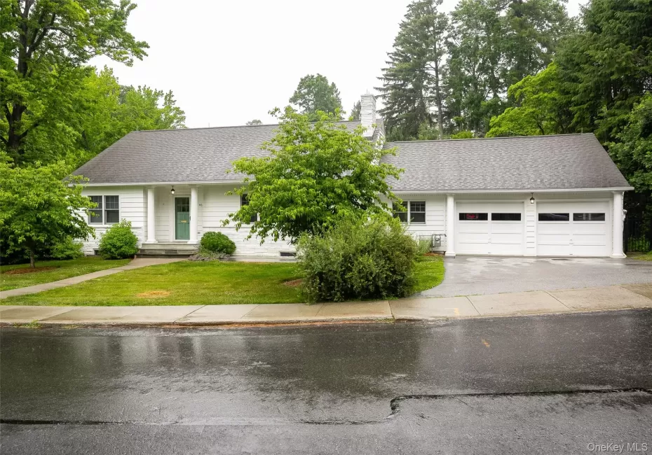 46 Barnard Avenue, Poughkeepsie, NY, 3 Bedrooms Bedrooms, 10 Rooms Rooms,3 BathroomsBathrooms,Residential Lease,For Rent,Barnard,0,1036533 46 Barnard Avenue, Poughkeepsie, NY, 3 Bedrooms Bedrooms, 10 Rooms Rooms,3 BathroomsBathrooms,Residential Lease,For Rent,Barnard,0,1036533