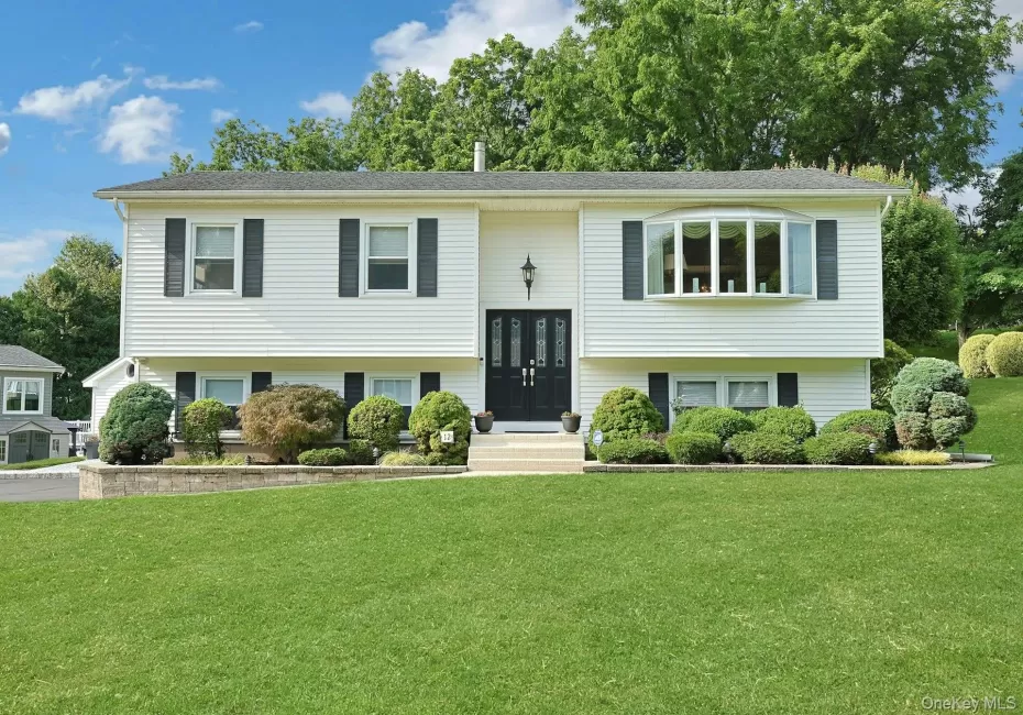 12 Pine Drive, Stony Point, NY, 4 Bedrooms Bedrooms, 8 Rooms Rooms,2 BathroomsBathrooms,Residential,For Rent,Pine,0,1034481 12 Pine Drive, Stony Point, NY, 4 Bedrooms Bedrooms, 8 Rooms Rooms,2 BathroomsBathrooms,Residential,For Rent,Pine,0,1034481