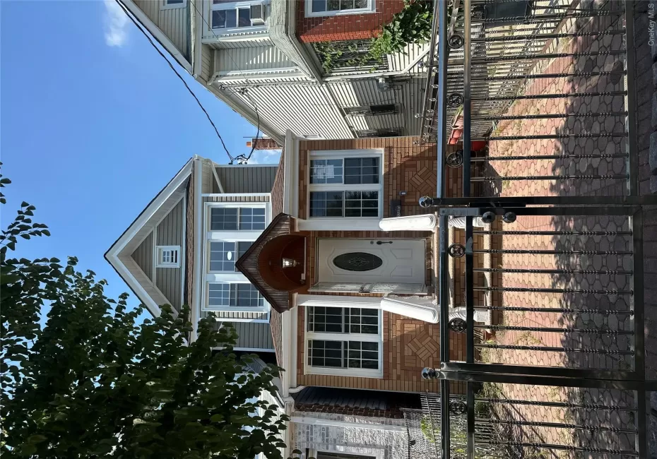 17205 89th Avenue, New York, NY, 4 Bedrooms Bedrooms, 10 Rooms Rooms,2 BathroomsBathrooms,Residential,For Rent,89th,0,1036269 17205 89th Avenue, New York, NY, 4 Bedrooms Bedrooms, 10 Rooms Rooms,2 BathroomsBathrooms,Residential,For Rent,89th,0,1036269