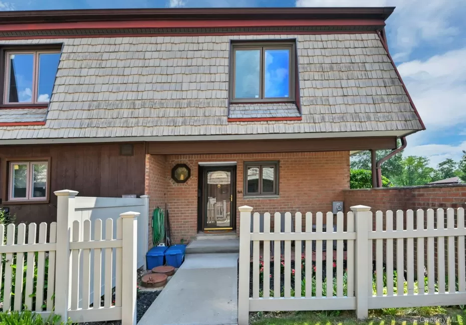 9 Heritage Drive, Clarkstown, NY, 2 Bedrooms Bedrooms, 7 Rooms Rooms,2 BathroomsBathrooms,Residential,For Rent,Heritage,0,1030800 9 Heritage Drive, Clarkstown, NY, 2 Bedrooms Bedrooms, 7 Rooms Rooms,2 BathroomsBathrooms,Residential,For Rent,Heritage,0,1030800