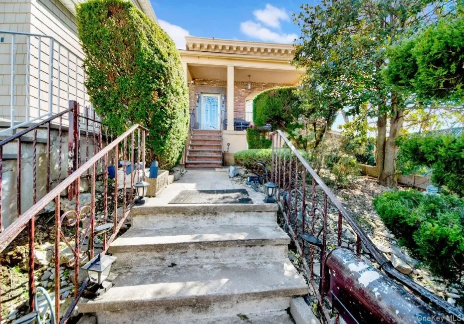 3252 Waterbury Avenue, New York, NY, 4 Bedrooms Bedrooms, 10 Rooms Rooms,3 BathroomsBathrooms,Residential,For Rent,Waterbury,0,974181 3252 Waterbury Avenue, New York, NY, 4 Bedrooms Bedrooms, 10 Rooms Rooms,3 BathroomsBathrooms,Residential,For Rent,Waterbury,0,974181