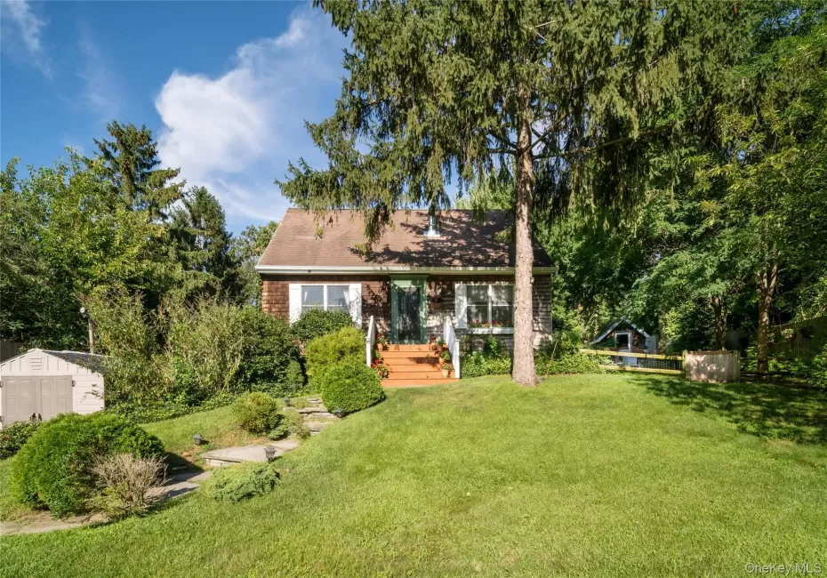 19 Washington Avenue, Southampton, NY, 2 Bedrooms Bedrooms, 6 Rooms Rooms,2 BathroomsBathrooms,Residential,For Rent,Washington,0,1034756 19 Washington Avenue, Southampton, NY, 2 Bedrooms Bedrooms, 6 Rooms Rooms,2 BathroomsBathrooms,Residential,For Rent,Washington,0,1034756