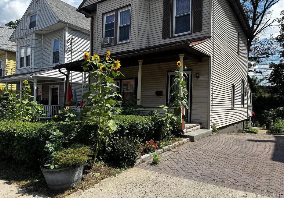 44 Claremont Place, Mount Vernon, NY, 4 Bedrooms Bedrooms, 7 Rooms Rooms,2 BathroomsBathrooms,Residential,For Rent,Claremont,0,1029941 44 Claremont Place, Mount Vernon, NY, 4 Bedrooms Bedrooms, 7 Rooms Rooms,2 BathroomsBathrooms,Residential,For Rent,Claremont,0,1029941