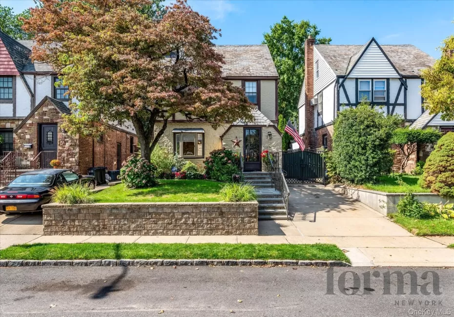 5022 Overbrook Street, New York, NY, 3 Bedrooms Bedrooms, 8 Rooms Rooms,2 BathroomsBathrooms,Residential,For Rent,Overbrook,0,1033227 5022 Overbrook Street, New York, NY, 3 Bedrooms Bedrooms, 8 Rooms Rooms,2 BathroomsBathrooms,Residential,For Rent,Overbrook,0,1033227