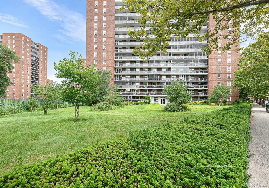 97-37 63rd Road, New York, NY, 1 Bedroom Bedrooms, 4 Rooms Rooms,1 BathroomBathrooms,Residential,For Rent,63rd,0,1036665 97-37 63rd Road, New York, NY, 1 Bedroom Bedrooms, 4 Rooms Rooms,1 BathroomBathrooms,Residential,For Rent,63rd,0,1036665
