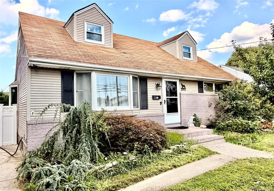 2993 Brower Avenue, Hempstead, NY, 3 Bedrooms Bedrooms, 6 Rooms Rooms,1 BathroomBathrooms,Residential,For Rent,Brower,0,1036722 2993 Brower Avenue, Hempstead, NY, 3 Bedrooms Bedrooms, 6 Rooms Rooms,1 BathroomBathrooms,Residential,For Rent,Brower,0,1036722